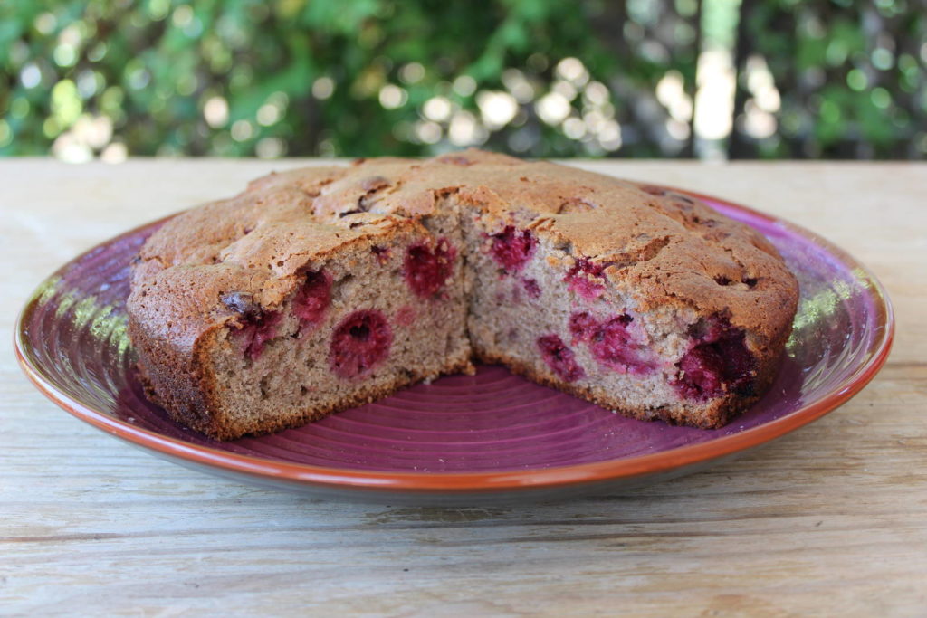 un gâteau au yaourt, farine de sarrasin et framboises – lila&leloup