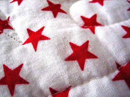 Red Stars (c) by Trevor D. http://www.flickr.com/photos/pixelcore/78400046/